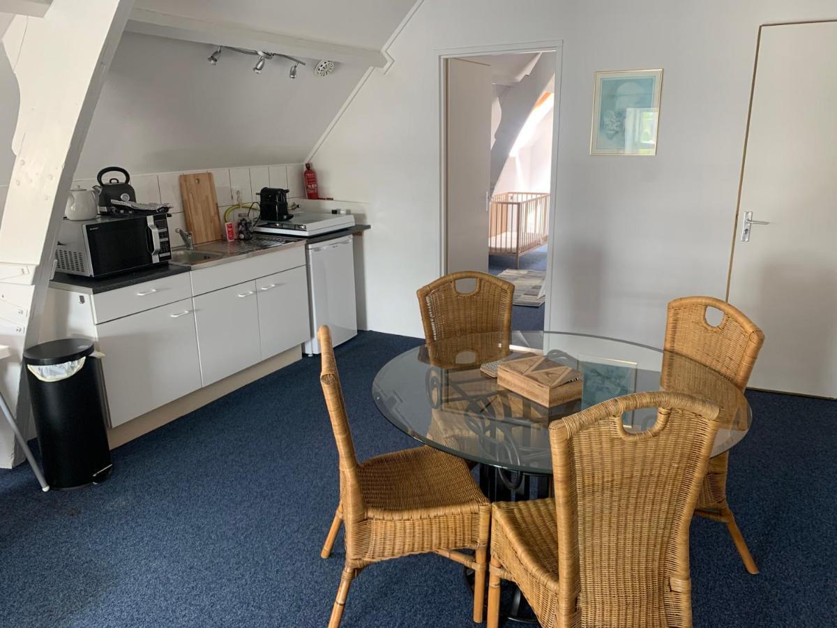 Pakhuis Aan De Haven - Bakboord Zierikzee Luaran gambar