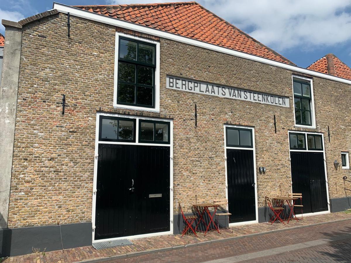Pakhuis Aan De Haven - Bakboord Zierikzee Luaran gambar