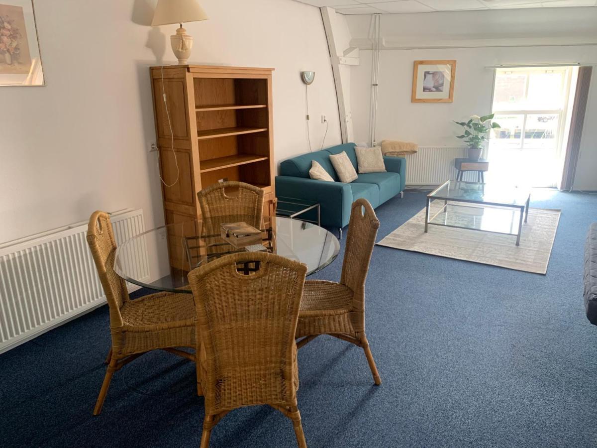 Pakhuis Aan De Haven - Bakboord Zierikzee Luaran gambar
